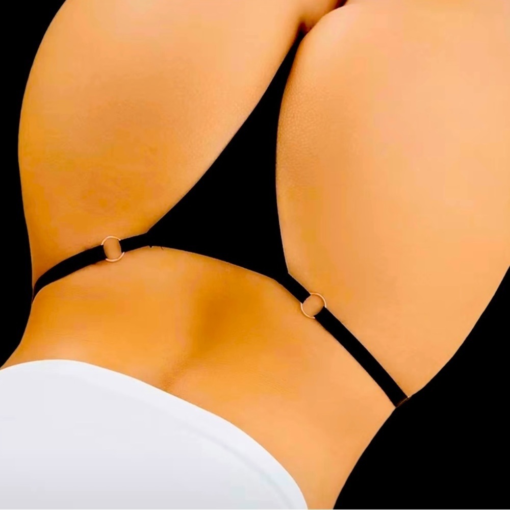 𝅺INTIMATE apparel